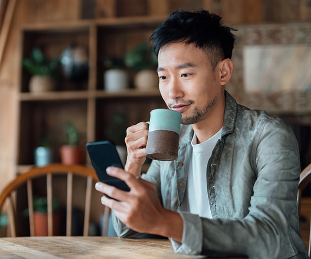Young man meeting virtually with a UCU counselor