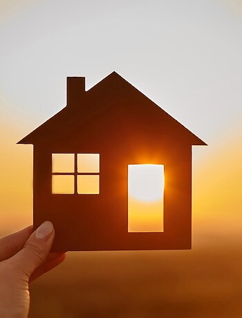 Silhouette of a home