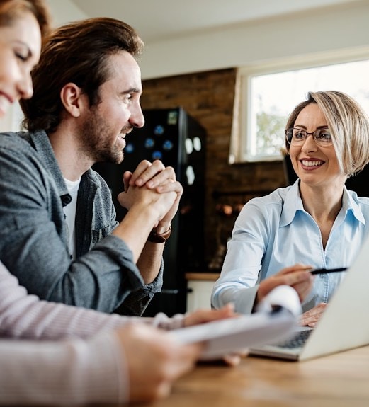 Man discussing Business Banking with an agent